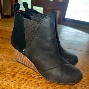 Tom’s Kelsey Wedge Ankle Boots